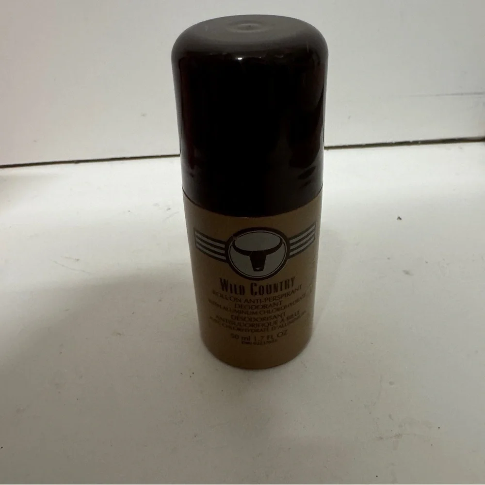 Avon Roll-On Antiperspirant Deodorant Wild Country 1.7 OZ